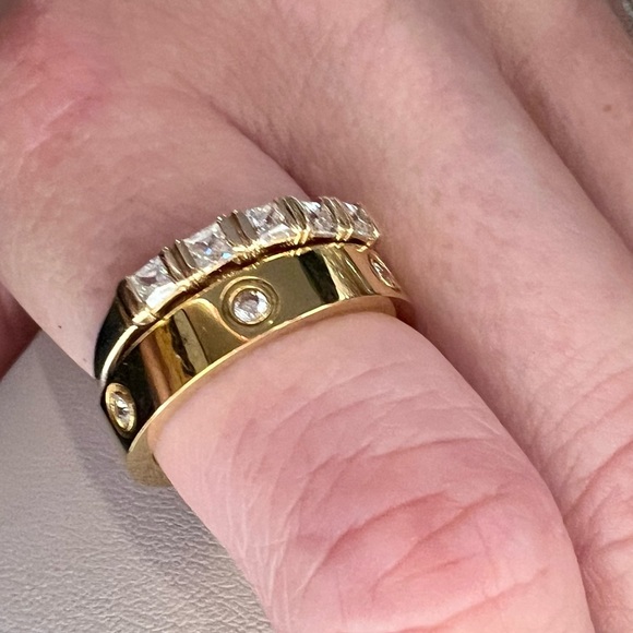 18K HGE Gold Band Ring love Crystal inlaid gold ring Size about an 8 Yellow Gold - Picture 6 of 12